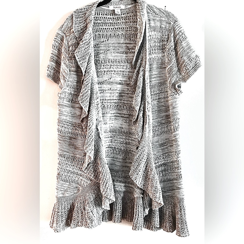 Short Sleeve knit cardigan
